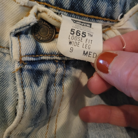 VINTAGE BLEACHED & DESTROYED LEVIS SHORTS - Picture 6 of 7